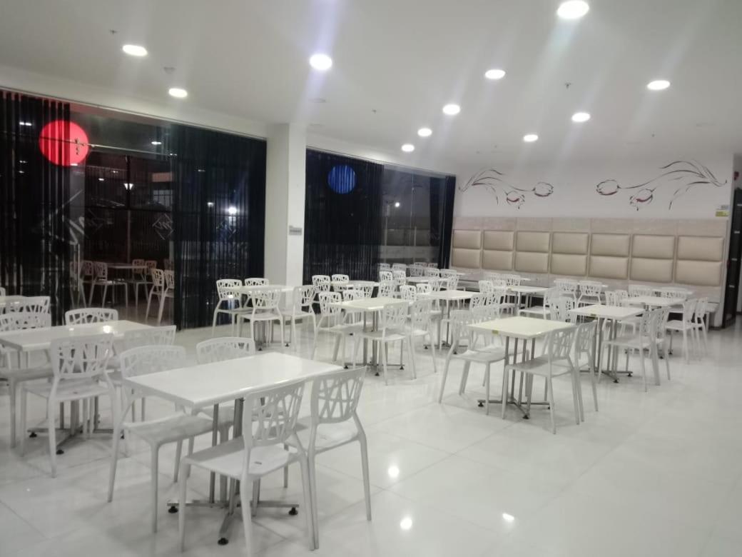 Aw Hotel Ariston Tower Bogota Bagian luar foto